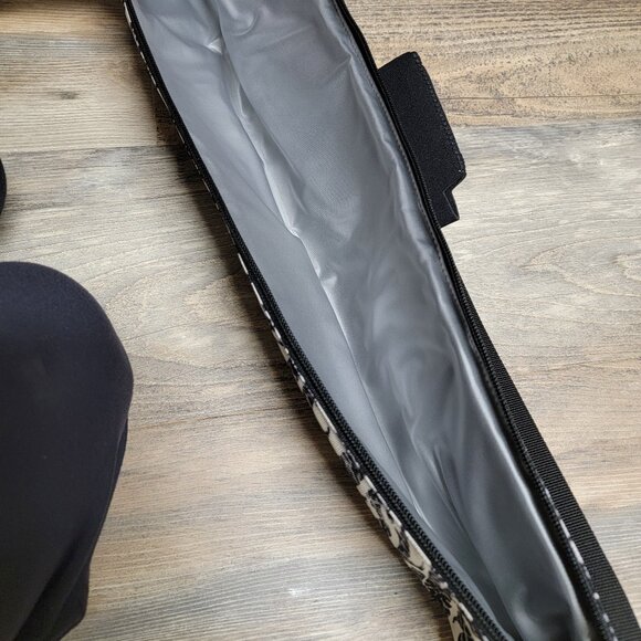 Burton Beeracuda 2L Cooler Bag Zebra Camo 2025 - Picture 5 of 7